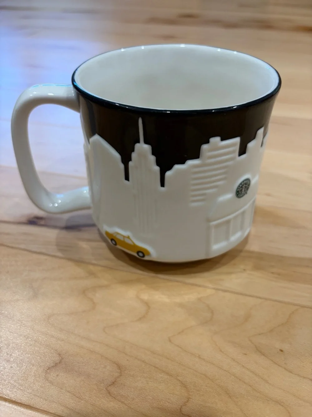 Starbucks New York City White and Black Skyline Mug - Picture 2 of 4